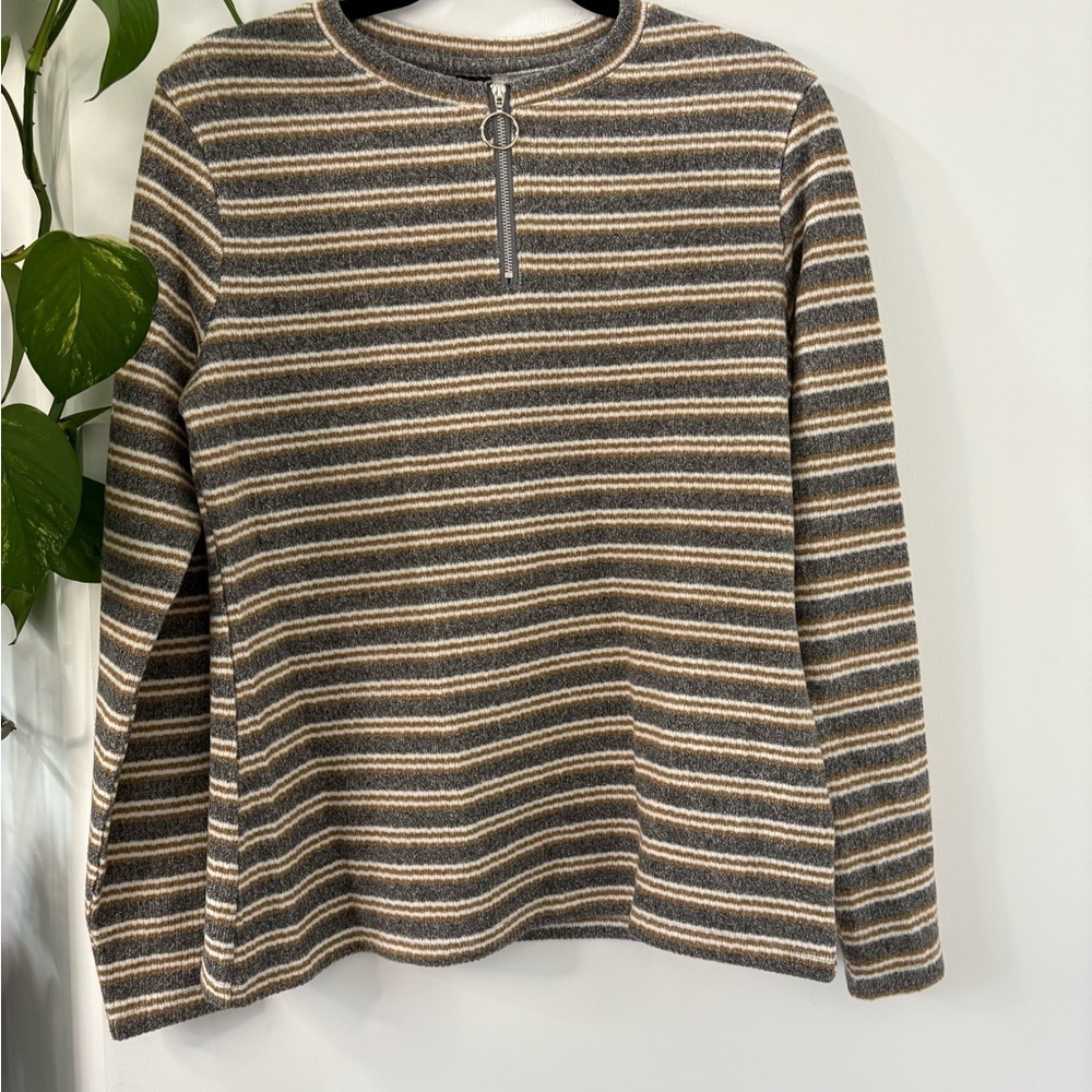 (37)Women's Striped Zip-Up Sweater - Gray and Cream